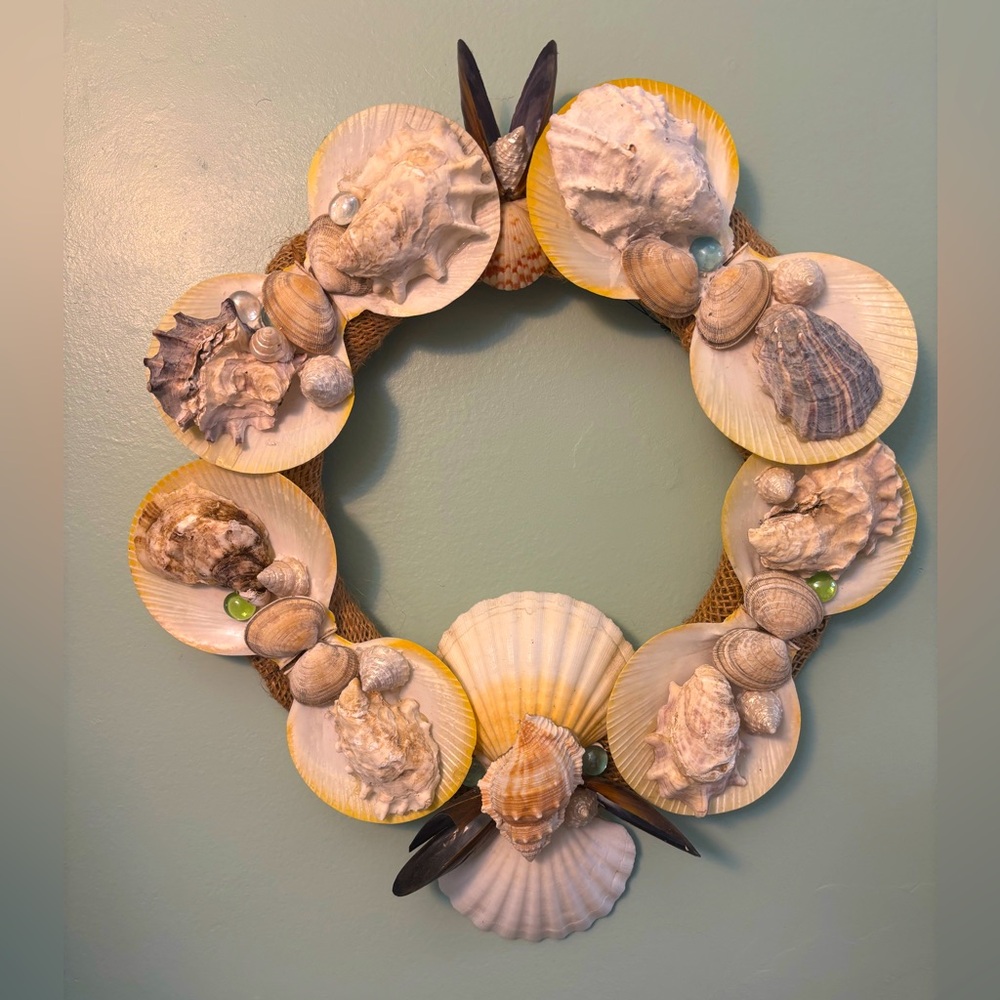 Shell wreath wall hanging